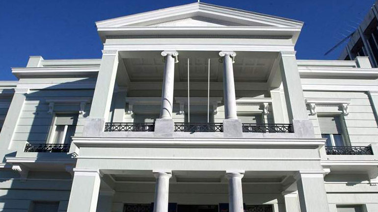 ΥΠΕΞ: Προβοκάτσια οι πληροφορίες ότι η ΠΓΔΜ δήλωσε διατεθειμένη για αλλαγές στο Σύνταγμα