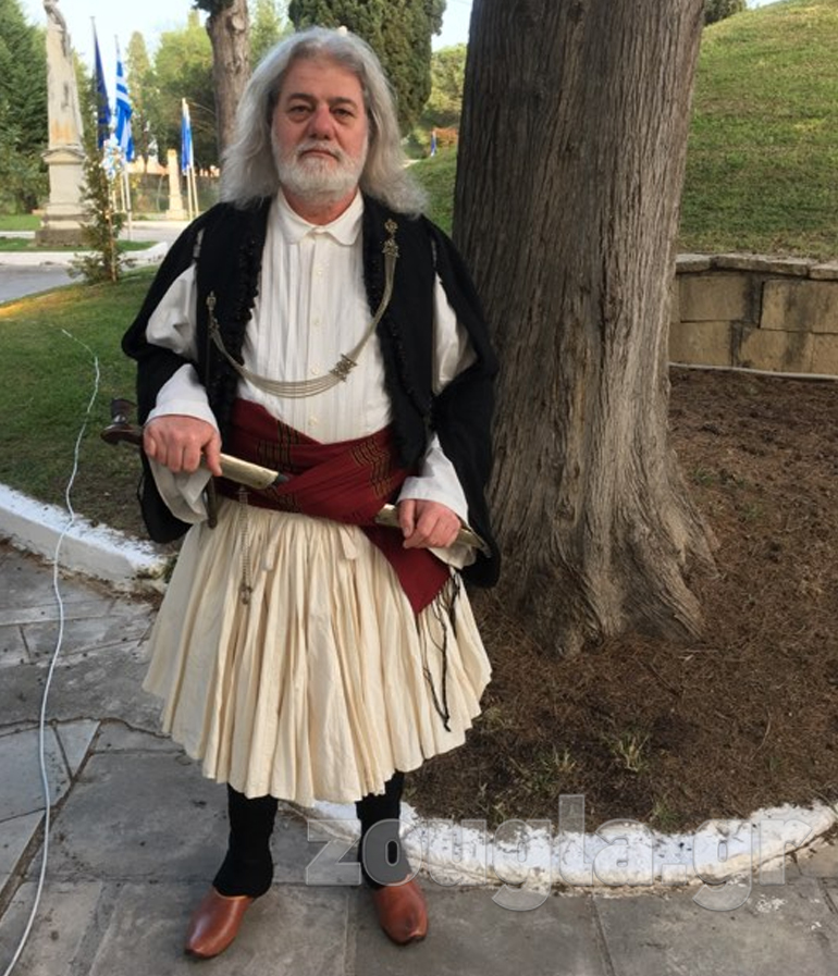 Ο Θωμάς Θεοφιλάτος στον ρόλο του Χρήστου Καψάλη