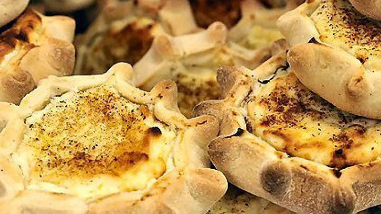 Κρητικά λυχναράκια για τις ημέρες του Πάσχα Κρητικά λυχναράκια για τις ημέρες του Πάσχα