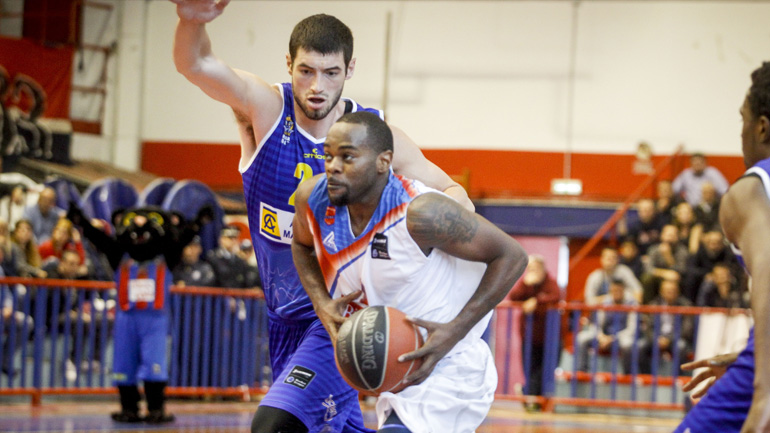 Παλεύει για την παραμονή ο Πανιώνιος, 72-71 το Λαύριο