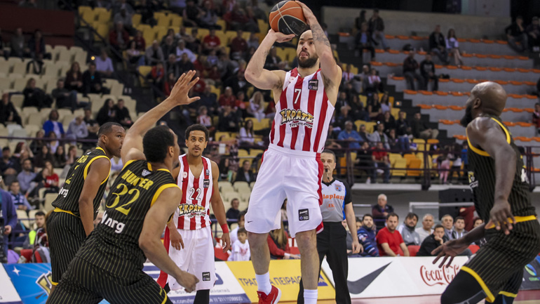 «Έσπασε το ρόδι» ο Ολυμπιακός, 100-86 την ΑΕΚ
