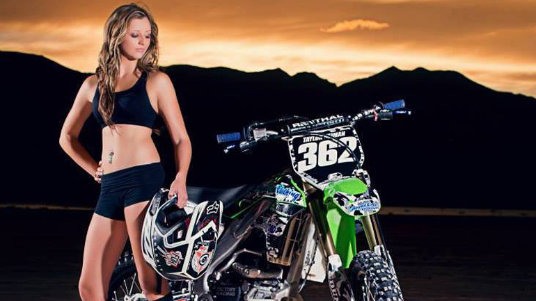 Χωμάτινη προπόνηση με μια εντυπωσιακή ύπαρξη