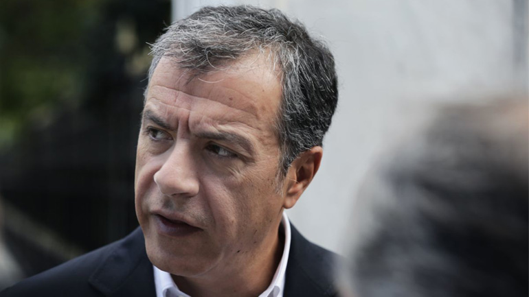 Ο Στ. Θεοδωράκης στο Τwitter για την Πρωταπριλιά και τα σενάρια περί υποψηφιότητας του για δήμαρχος Αθήνας