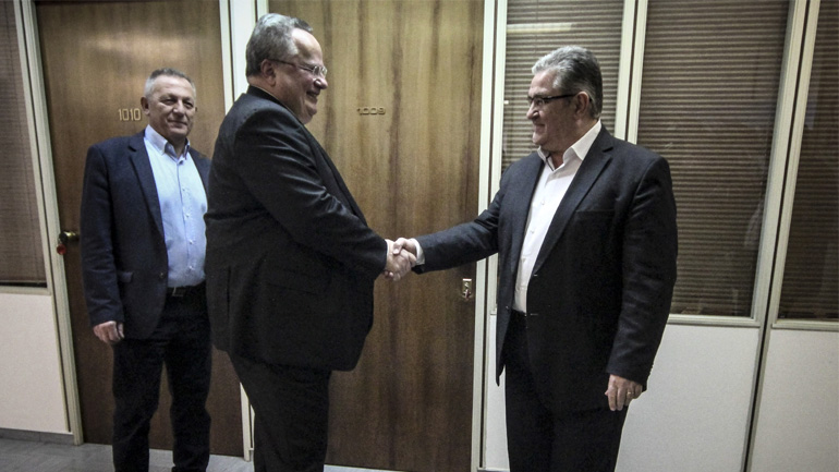 Ολοκληρώθηκε η συνάντηση Κοτζιά-Κουτσούμπα για το Σκοπιανό