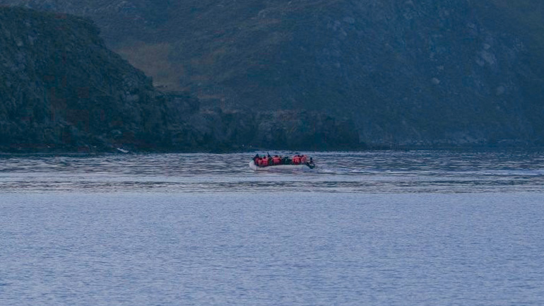 Σε εξέλιξη επιχείρηση εντοπισμού λέμβου ανοικτά της Σάμου που μεταφέρει μετανάστες και πρόσφυγες