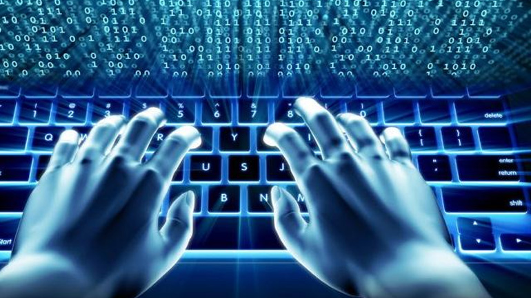 Επίθεση χάκερ: Υπέκλεψαν στοιχεία καρτών από 5 εκατ. πολίτες