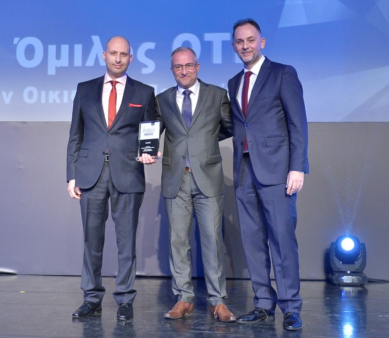 Χρήστος Μακρυπούλιας, Διευθυντής CS Sales & Customer Develοpment Ομίλου OTE Νεόφυτος Γρανάκης, Υποδιευθυντής CS Sales & Customer Develοpment ΙΙΙ, COSMOTE e-value 