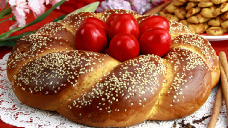 Πασχαλινό τσουρέκι