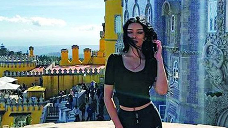 Sexy στη Λισαβόνα η Χριστίνα Στεφανίδη