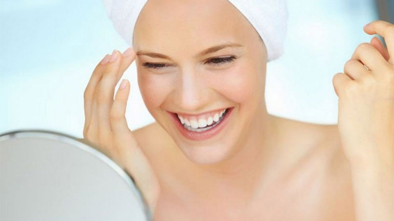 Μπορώ να βάζω αντηλιακή και ενυδατική μαζί;