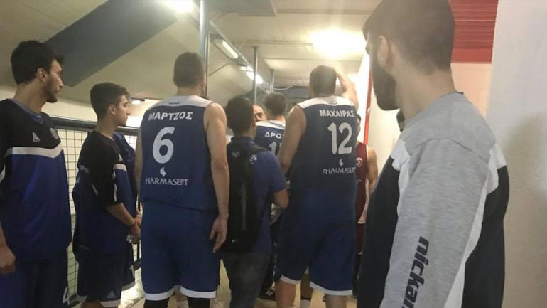 Εισβολή οπαδών στο ΑΕΛ-Εθνικός – Τραυμάτισαν τον γυμναστή των Πειραιωτών στο κεφάλι με κάδο