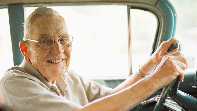 Από πότε και τι θα ισχύει με τα διπλώματα για όσους είναι πάνω από 74 ετών