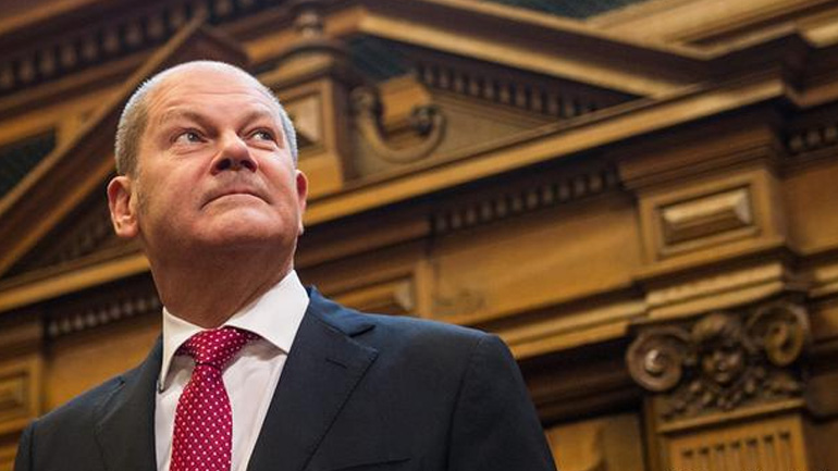 Ο Σολτς πρέπει να πει την αλήθεια για την Ελλάδα