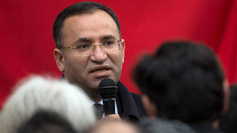 Μπεκίρ Μποζντάγ: Οι τουρκικές μυστικές υπηρεσίες «μαζεύουν» τρομοκράτες από χώρες του εξωτερικού