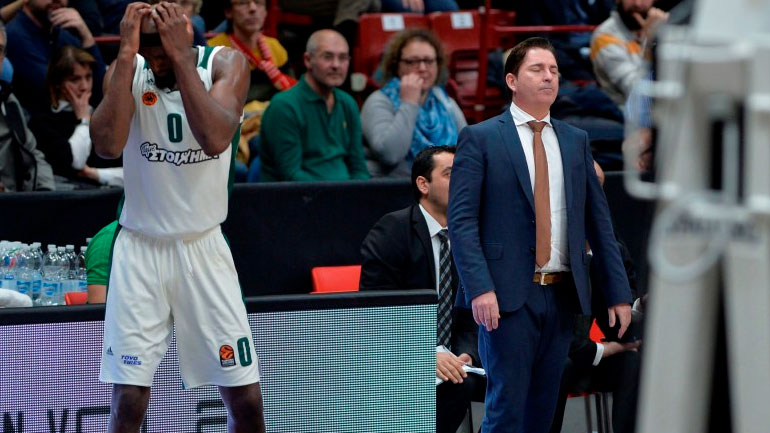 Πασκουάλ: «Απαράδεκτο αυτό που συνέβη στο πρώτο ημίχρονο»