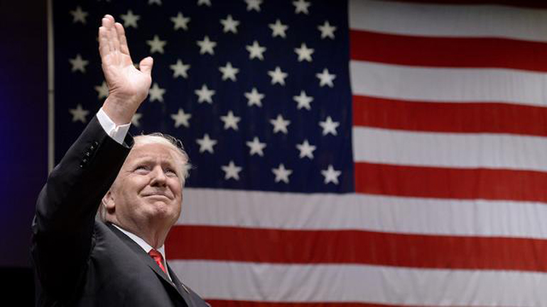 Επιπλέον δασμούς στην Κίνα θέλει ο Τραμπ