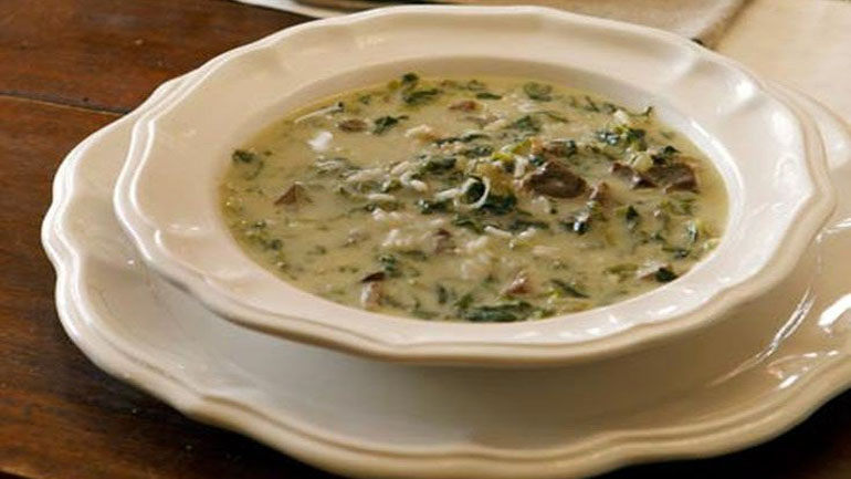 Μαγειρίτσα: η πρωταγωνίστρια του Αναστάσιμου δείπνου