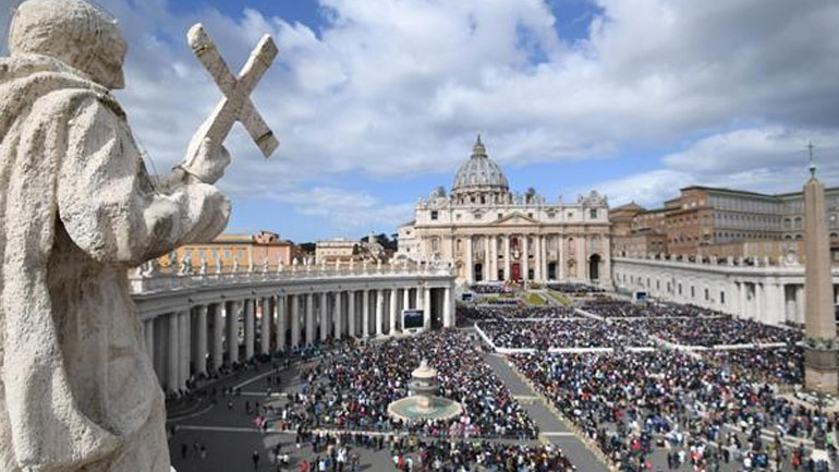 Σε κράτηση στο Βατικανό o καθολικός επίσκοπος που κατηγορείται για κατοχή υλικού παιδικής πορνογραφίας