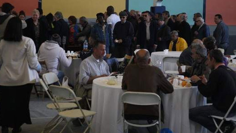 Κυριακή του Πάσχα: Γεύματα αλληλεγγύης στους μεγαλύτερους δήμους της χώρας