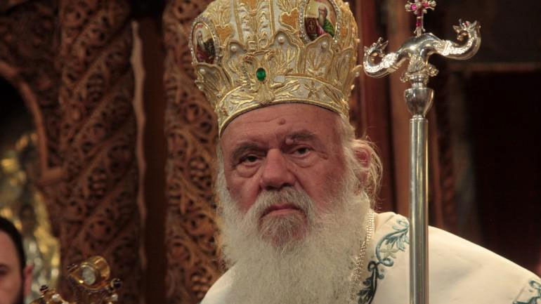 Ο Ιερώνυμος σταμάτησε το Χριστός Ανέστη και τραγούδησε τον Εθνικό Ύμνο Ο Ιερώνυμος σταμάτησε το Χριστός Ανέστη και τραγούδησε τον Εθνικό Ύμνο