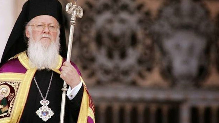 Ο Οικουμενικός Πατριάρχης Βαρθολομαίος επικοινώνησε με τους γονείς των δύο Ελλήνων στρατιωτικών