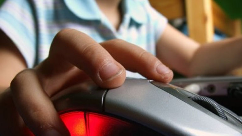 Η διαδικτυακή ζωή των έφηβων μπορεί να δημιουργήσει προβλήματα στην πραγματική