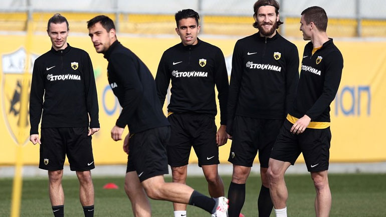 ΑΕΚ: Δύο προβλήματα για τον Χιμένεθ εν όψει του Πλατανιά