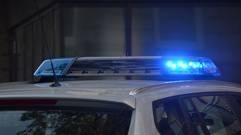 Γλυφάδα: 23 σπίτια είχαν διαρρήξει οι νεαροί που μπήκαν στην οικία της αντιδημάρχου -Φωτογραφία από τη σύλληψή τους Γλυφάδα: 23 σπίτια είχαν διαρρήξει οι νεαροί που μπήκαν στην οικία της αντιδημάρχου -Φωτογραφία από τη σύλληψή τους