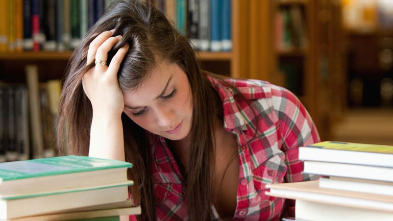 Η αλληλεγγύη «αντίδοτο» στο άγχος των εξετάσεων