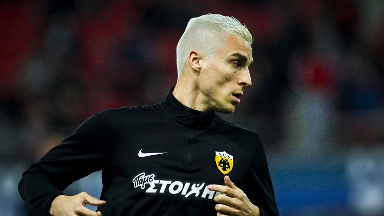 «Δεν λέω ότι δεν θα ανανεώσω, αλλά έχουμε στρέψει την προσοχή μας στους τίτλους»