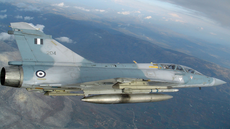 Εντοπίστηκαν συντρίμμια του Mirage 2000-5 Εντοπίστηκαν συντρίμμια του Mirage 2000-5