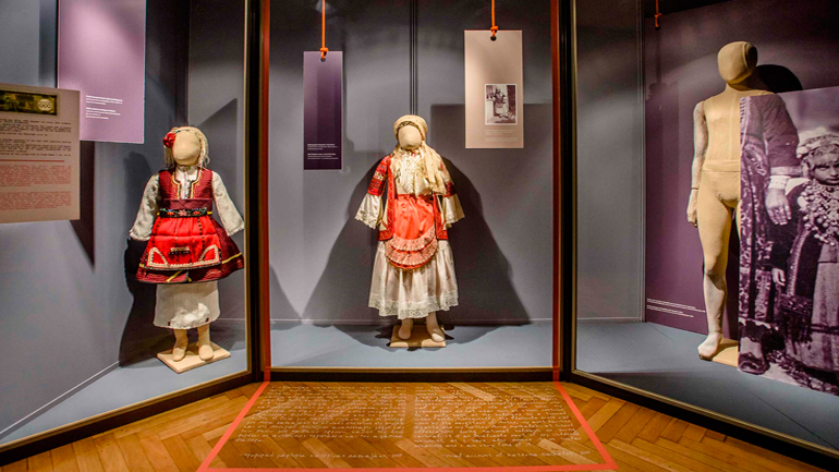 «Κατάγομαι από την παιδική μου ηλικία…» στο Μουσείο Ιστορίας της Ελληνικής Ενδυμασίας