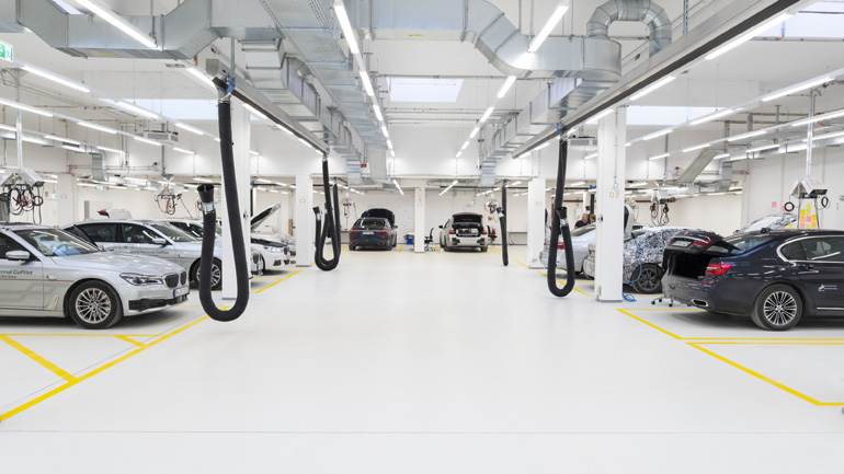 Η BMW έφτιαξε κέντρο για αυτόνομα αυτοκίνητα