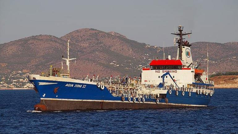 Άρση της απαγόρευσης κολύμβησης στις θαλάσσιες περιοχές που επλήγησαν από την πετρελαιοκηλίδα του «Αγία Ζώνη ΙΙ»