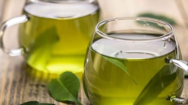 Αποτοξίνωση και αδυνάτισμα μετά τις γιορτές με ένα μόνο ρόφημα!