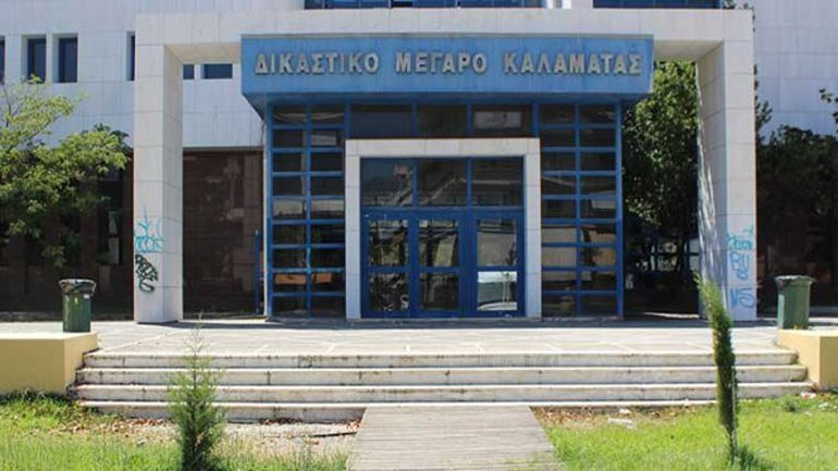 Καλαμάτα: Μητέρα εγκατέλειψε τα τέσσερα παιδιά της στο γραφείο του εισαγγελέα