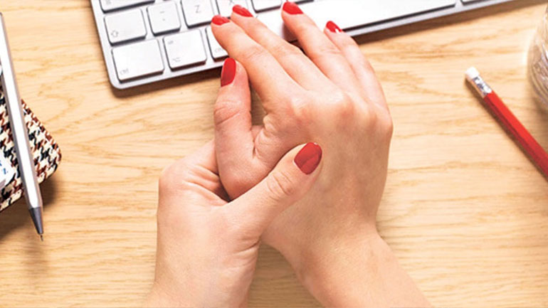 Πάσχετε από αρθρίτιδα; Κόψτε αμέσως το κάπνισμα!