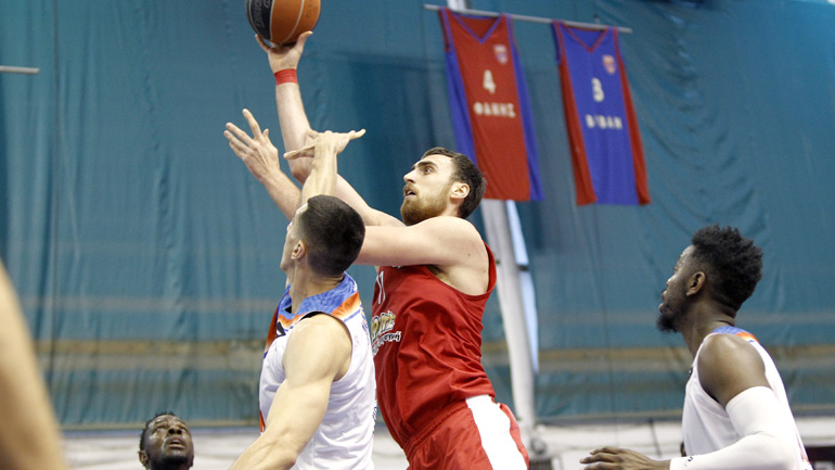 Δύσκολα ο Ολυμπιακός, 79-73 τον Πανιώνιο