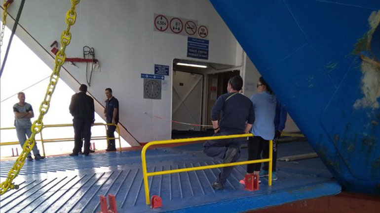 Κλιμάκιο της Περιφερειακής Ενότητας Νήσων στο Αγκίστρι για την αποτίμηση των ζημιών από το ναυτικό ατύχημα