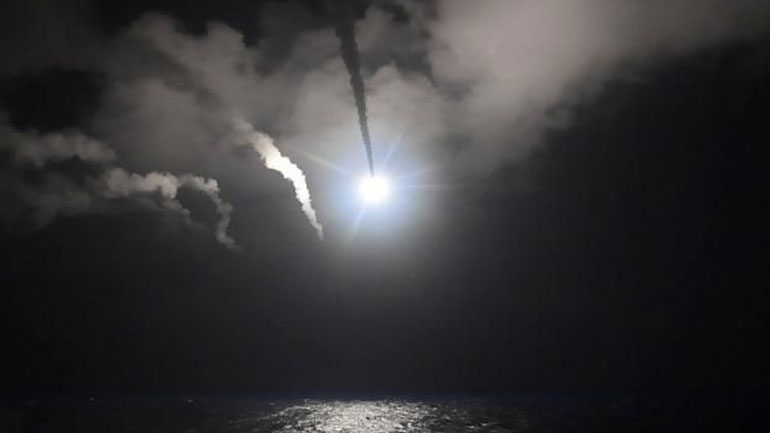 Έντονη πολεμική κινητικότητα στη Συρία – Σε σύσκεψη ο Τραμπ με τους στρατηγούς του