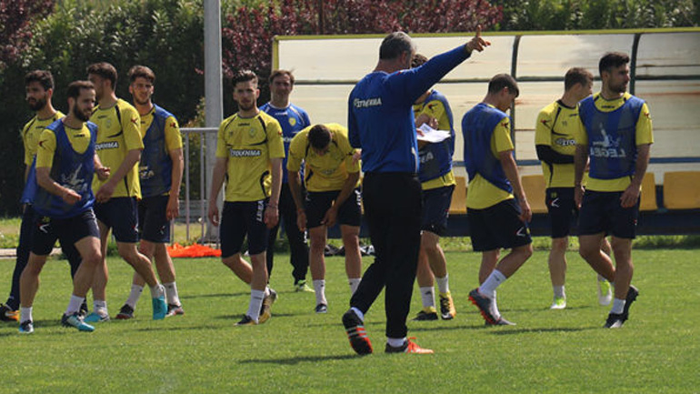 Αναχώρησε για Λάρισα η αποστολή του Παναιτωλικού