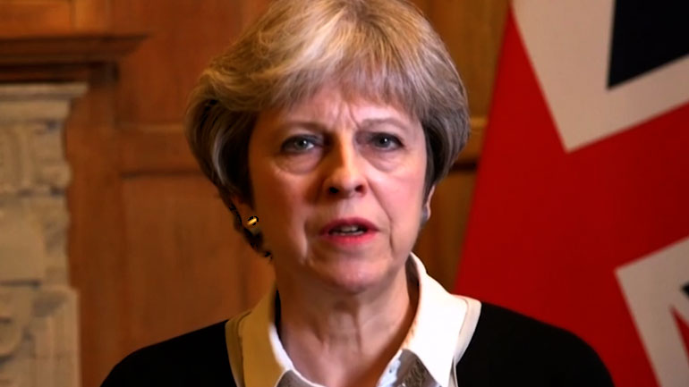 Μέι: «Δεν υπήρχε άλλη λύση» – Κόρμπιν: «Η κλιμάκωση του πολέμου ουδένα ενδιαφέρει»