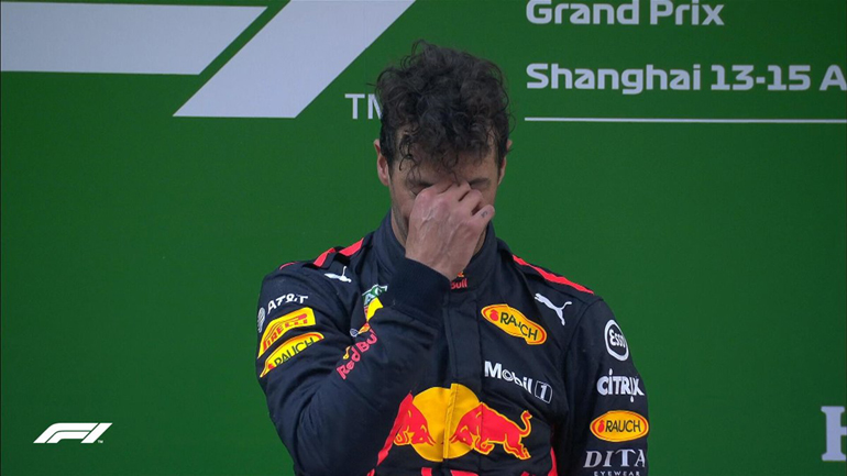 Ο Ricciardo στο βάθρο των νικητών...