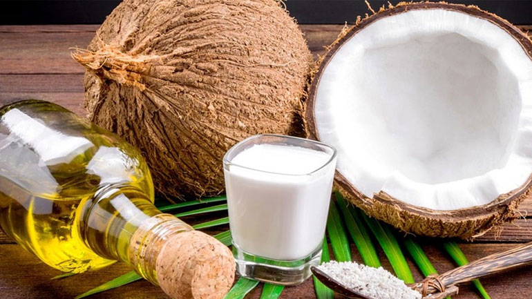 Γάλα καρύδας για λαμπερά και ίσια μαλλιά!