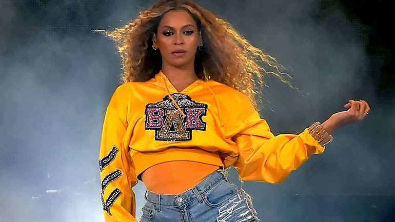 Βασίλισσα του Coachella η Beyonce – Ξετρέλανε το κοινό με την εμφάνισή της