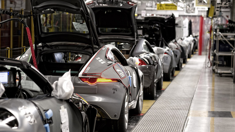 Η Jaguar Land Rover περικόπτει 1.000 θέσεις εργασίας