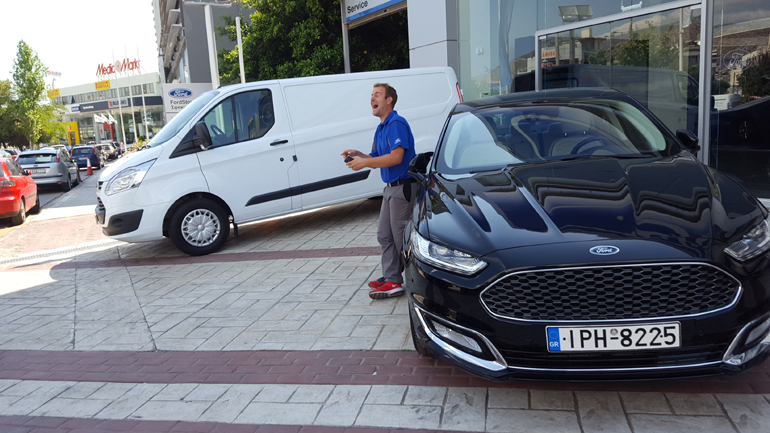 Ρε, σεις γελάτε (και λίγο) γιατί χανόμαστε! (στη φωτογραφία ο Αντώνης Γεωργαλάς που μας λείπει από την... πιάτσα καθώς έχει μετακομίσει στο κομμάτι των logistics).