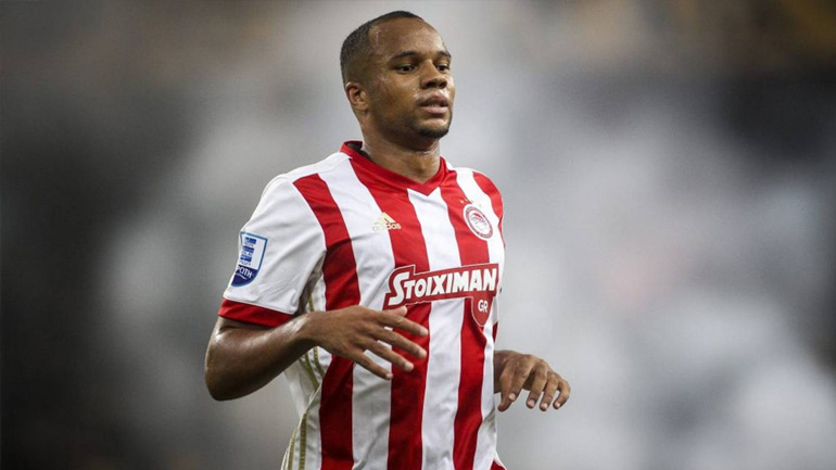 Θέλει Βαντίς Οτζίτζα-Οφόε η Λιντς