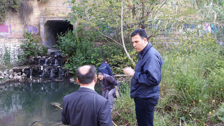 Ξεκίνησαν οι ψεκασμοί για τα κουνούπια στα ρέματα της βόρειας Αθήνας