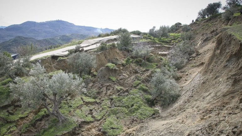 Πρέβεζα: Σε εξέλιξη το κατολισθητικό φαινόμενο στην Κρυοπηγή